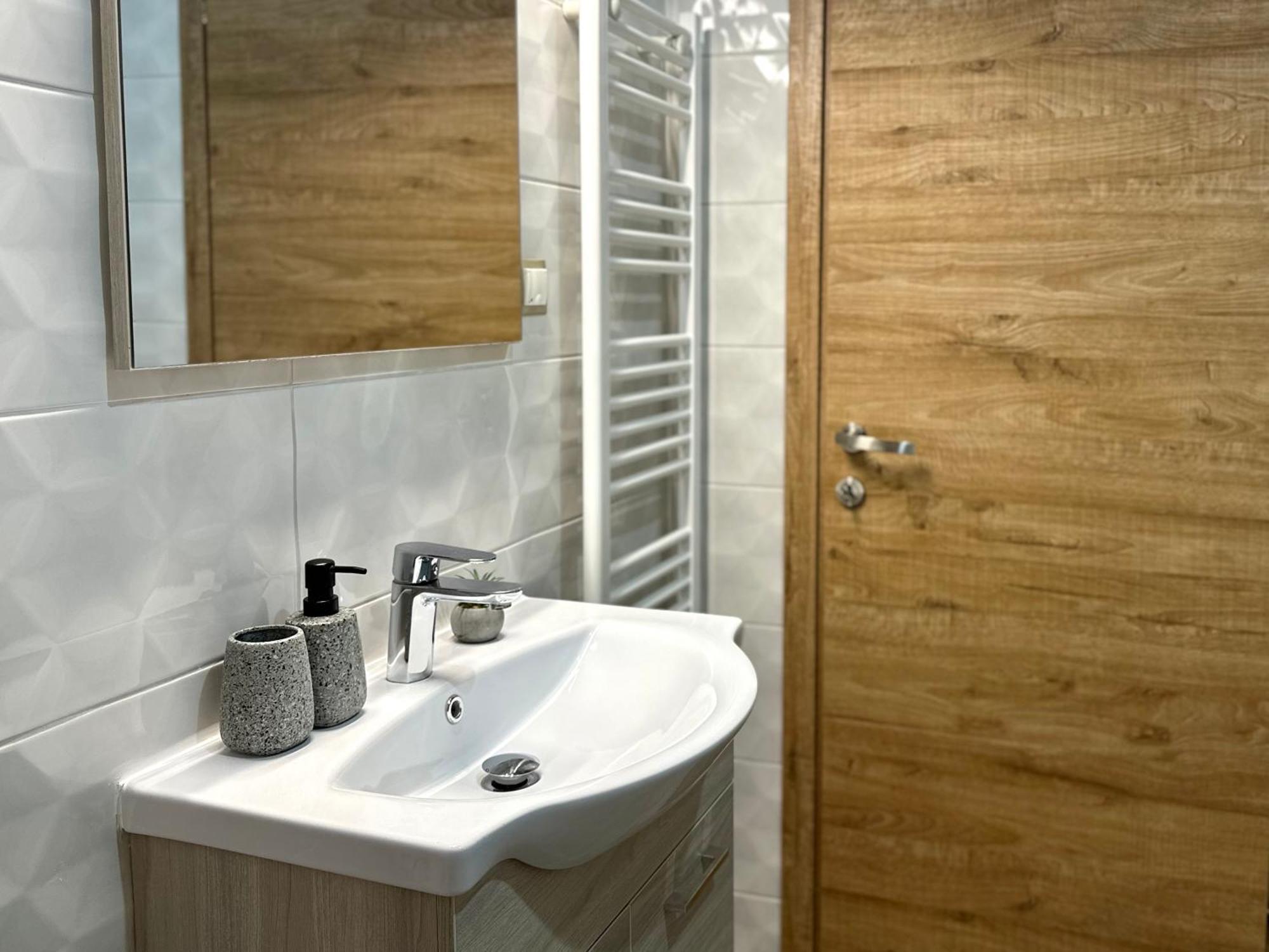 Εmerald Luxury Suite Tesalonika Bagian luar foto