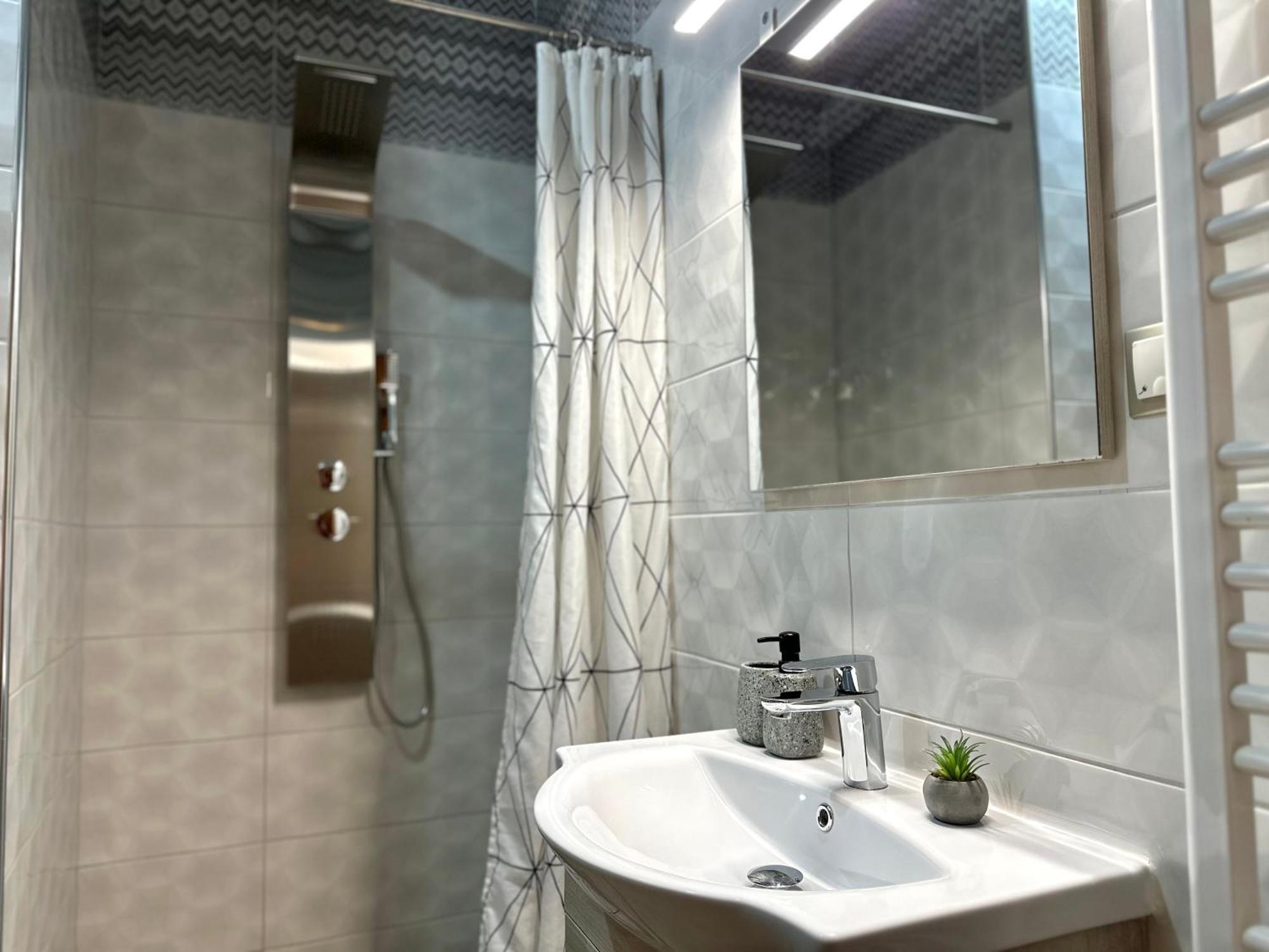 Εmerald Luxury Suite Tesalonika Bagian luar foto